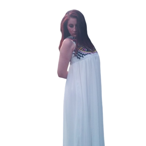 Dresses & Skirts - White Flowy Colorful Bohemian Embroidered Dress